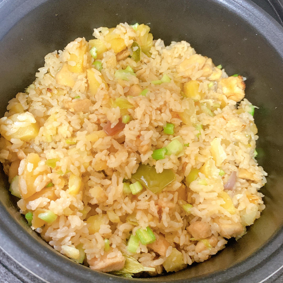 土豆鸡丁焖饭