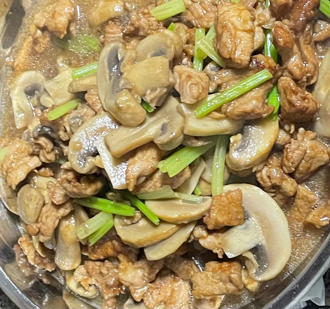 口蘑炒肉(强烈推荐太美味)