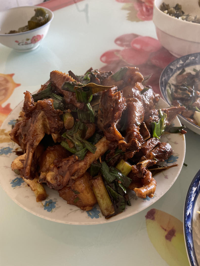 【红烧土豆鸡块】很简单很下饭的新手菜~