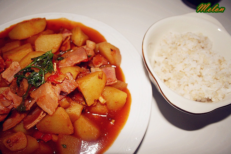 番茄培根烧土豆