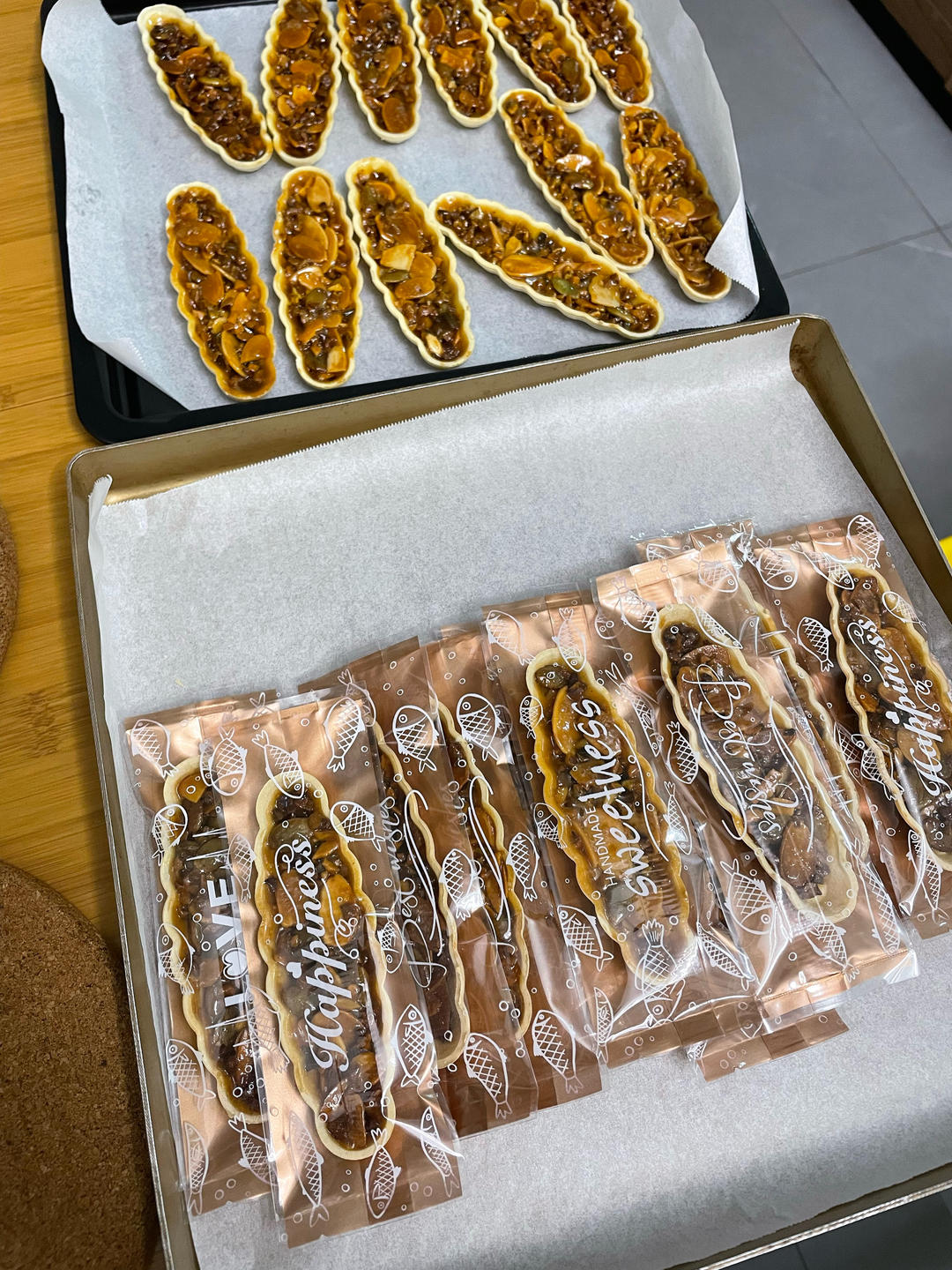 视频🚢一次搞定3种口味｜焦糖坚果糯米船｜不测温，不冷冻｜低糖｜简单｜0难度