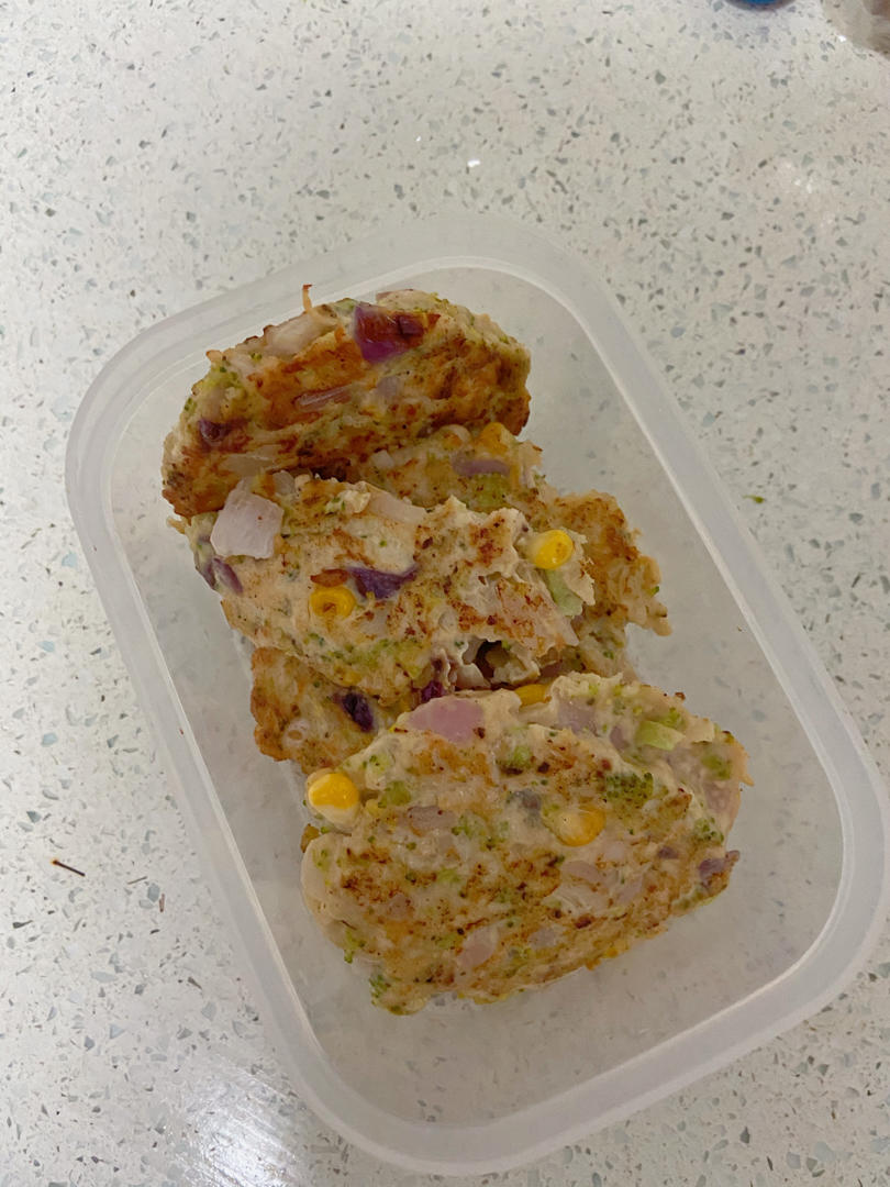 减肥餐：香煎鸡胸肉饼