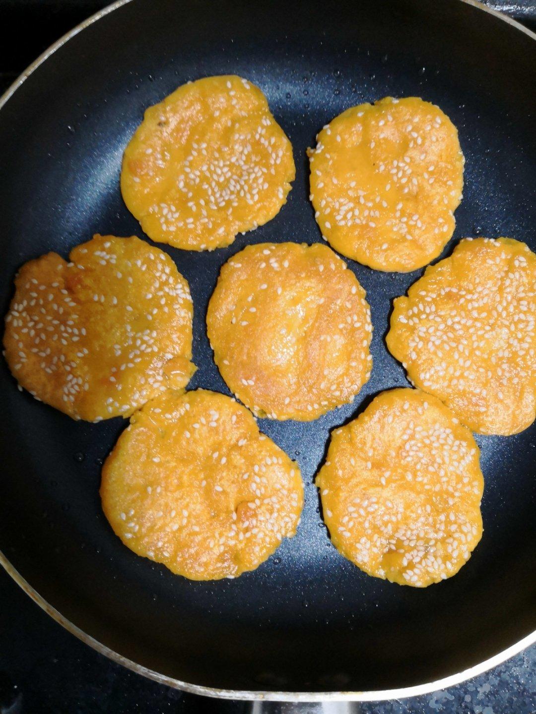 不用烤箱❗️好吃到爆炸的红薯豆沙饼❗️早餐不用愁（附食谱）