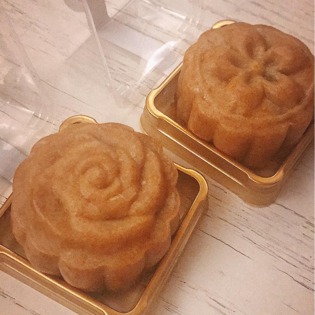 广式月饼—蛋黄莲蓉月饼