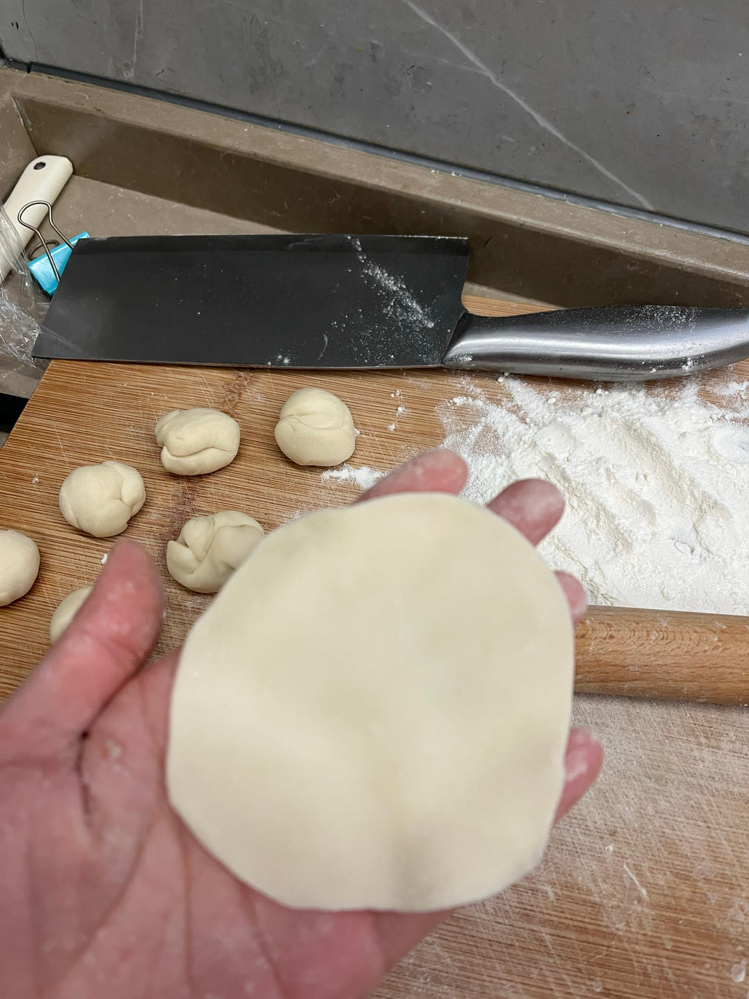 手工揉面三分钟，又韧又薄又好包的饺子皮