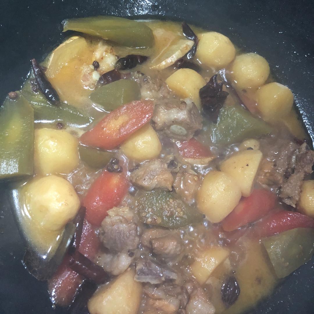 土豆烧排骨
