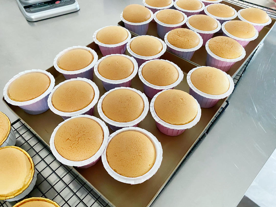 戚风杯子蛋糕的两份笔记