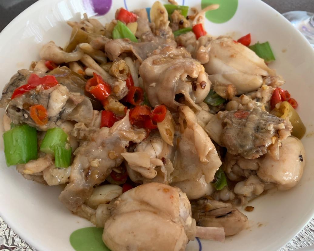 爆炒牛蛙的做法