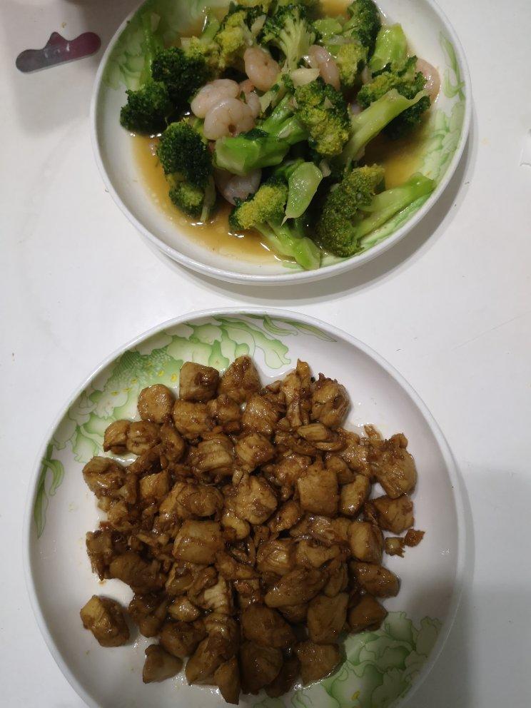 好吃到爆的耗油蒜蓉西兰花(从不修图，喜欢请关注)