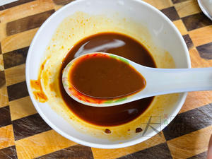 茄子烧豆角 少油免油炸的做法 步骤5