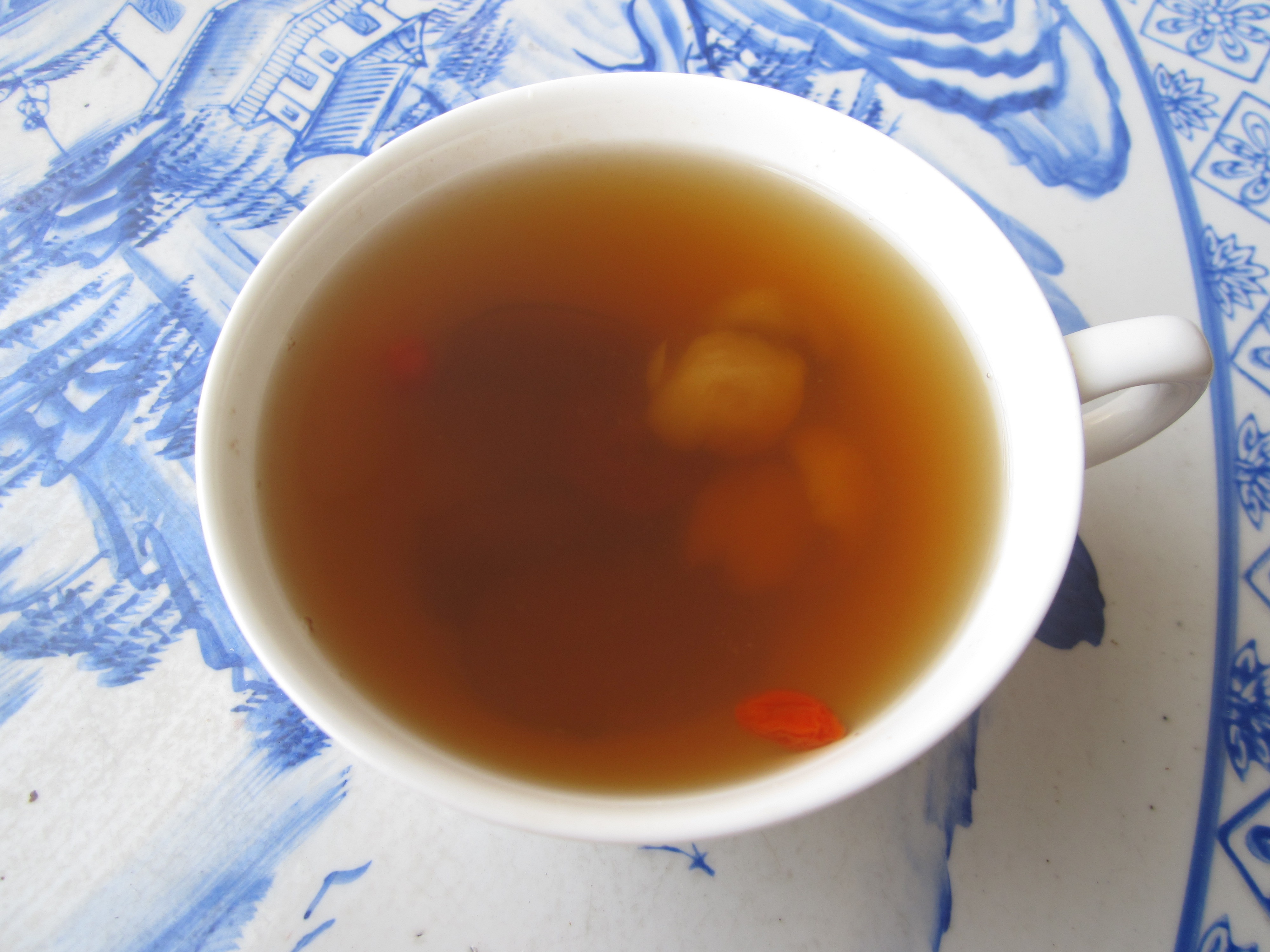 红枣桂圆枸杞红糖水