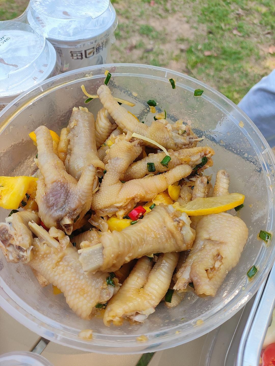 凉拌酸辣鸡爪