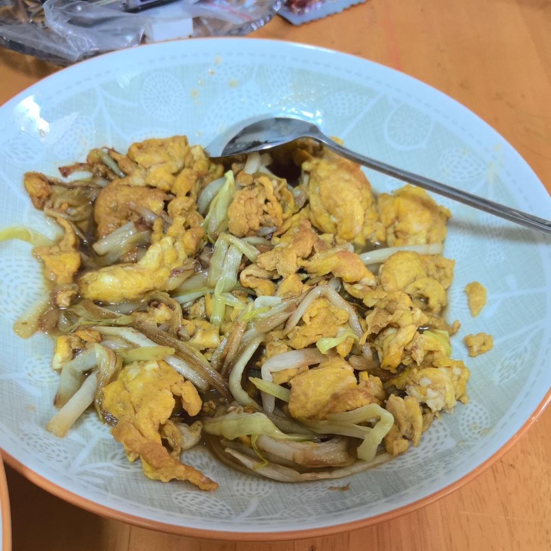 蒜黄炒鸡蛋
