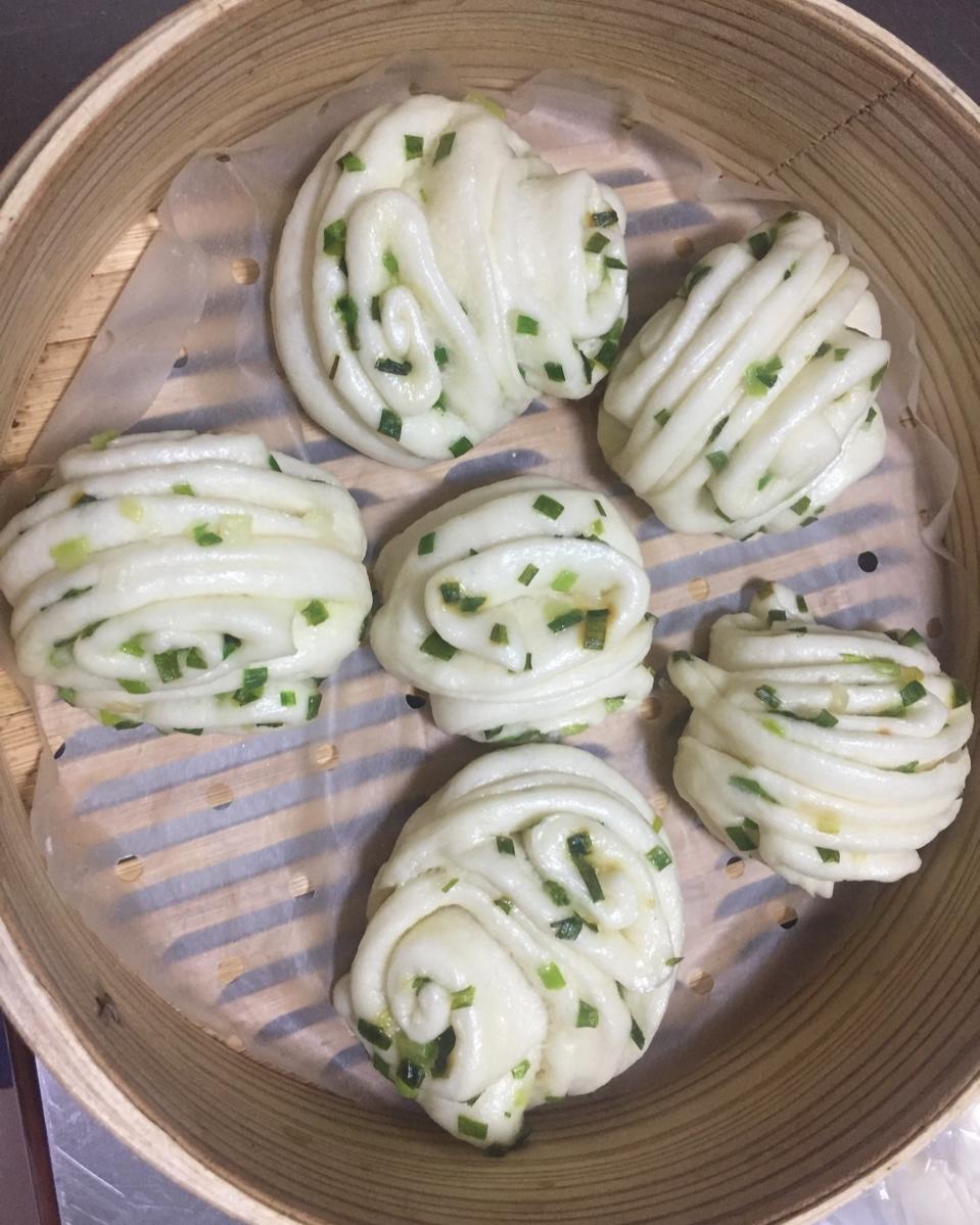 葱卷、馒头和包子的做法（借鉴后摸索出来的）