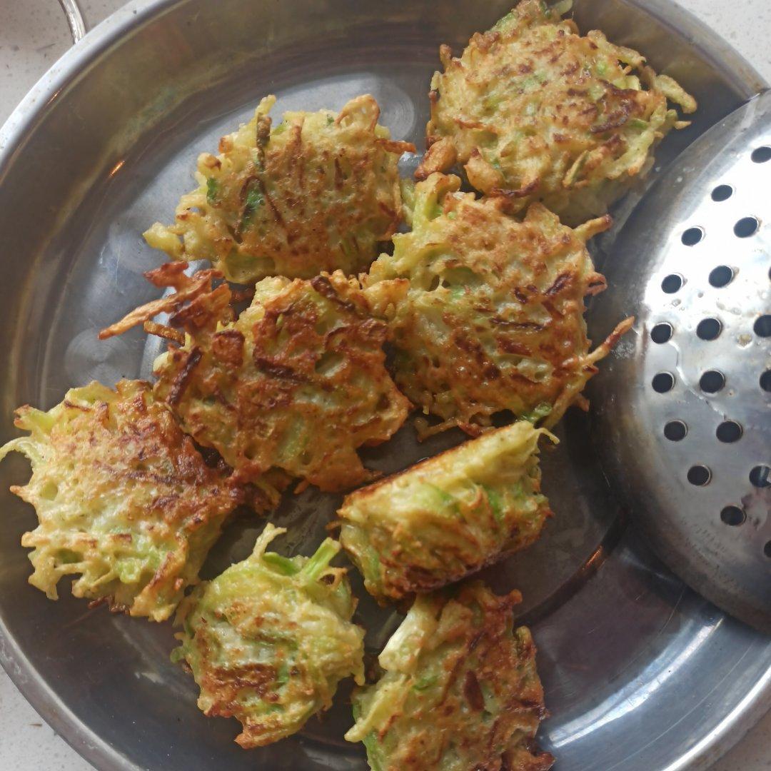 炸萝卜丝丸子