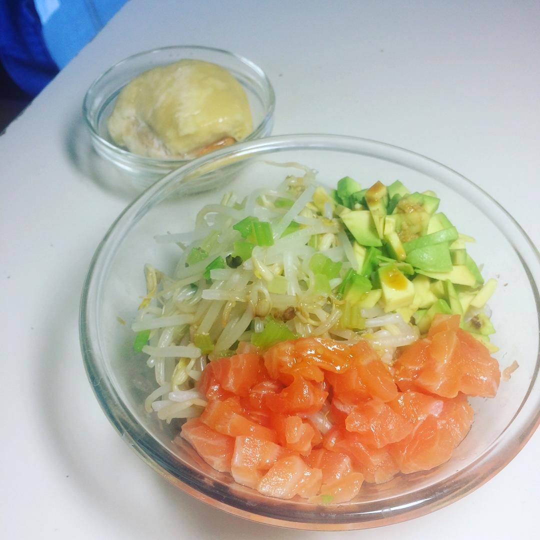 三文鱼牛油果拌饭