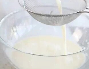 牛奶布丁（消耗淡奶油）的做法 步骤3
