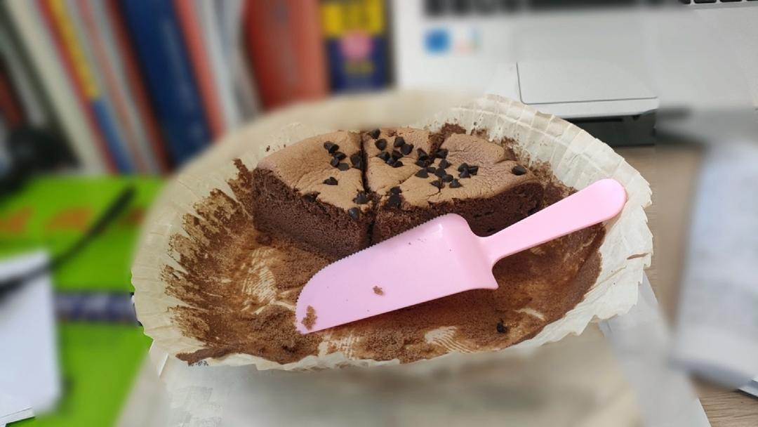六寸可可戚风蛋糕
