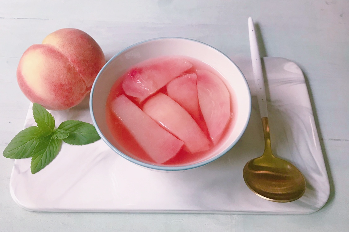 「超快手夏日甜点」糖煮桃子的做法