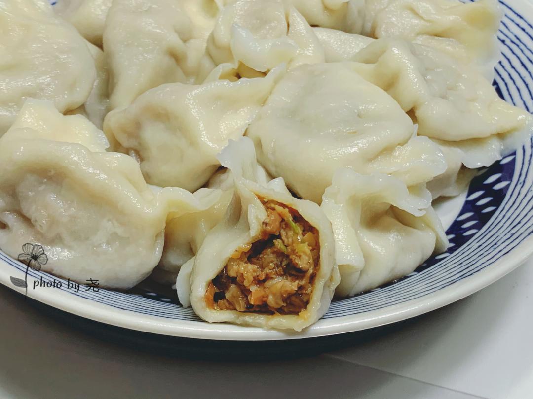 菌菇鲜肉饺的做法