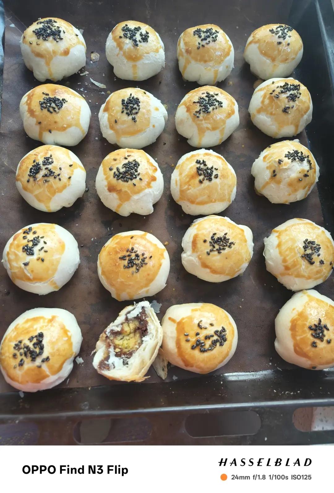 大包酥蛋黄酥也能层次分明，酥掉渣，不破酥