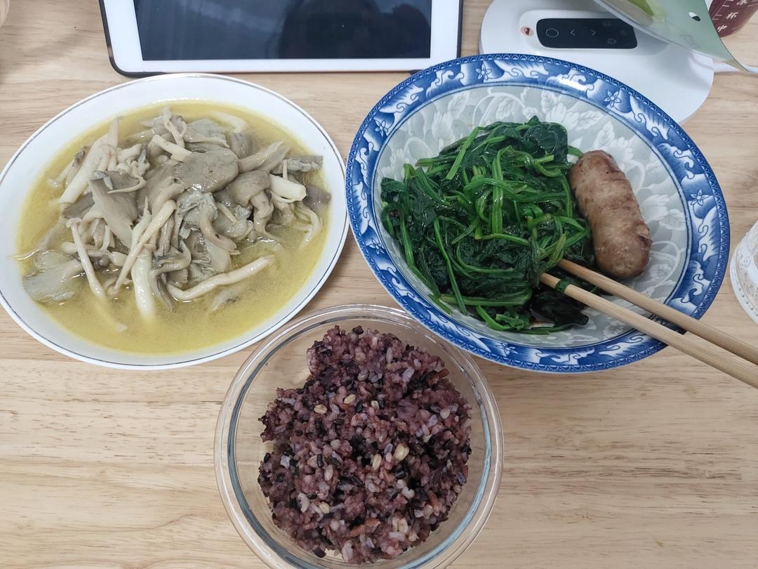 凉拌菠菜(家传秘方)