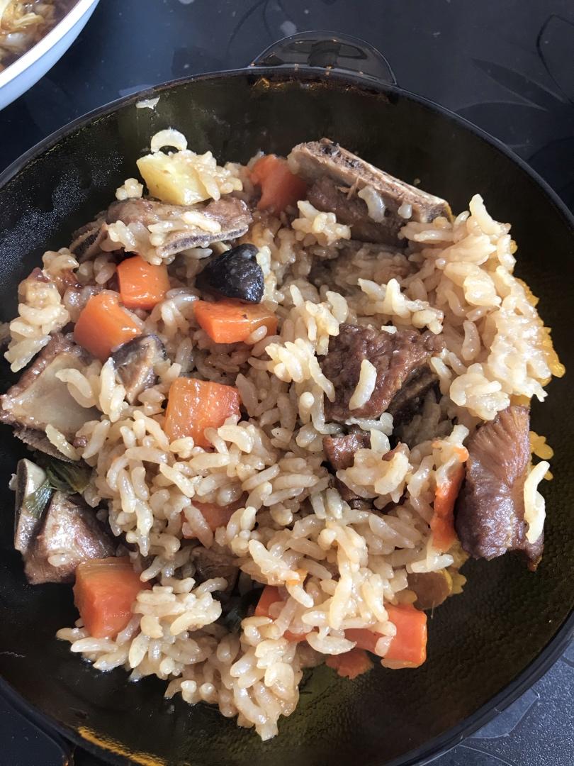 喷香排骨焖饭（爆好吃）
