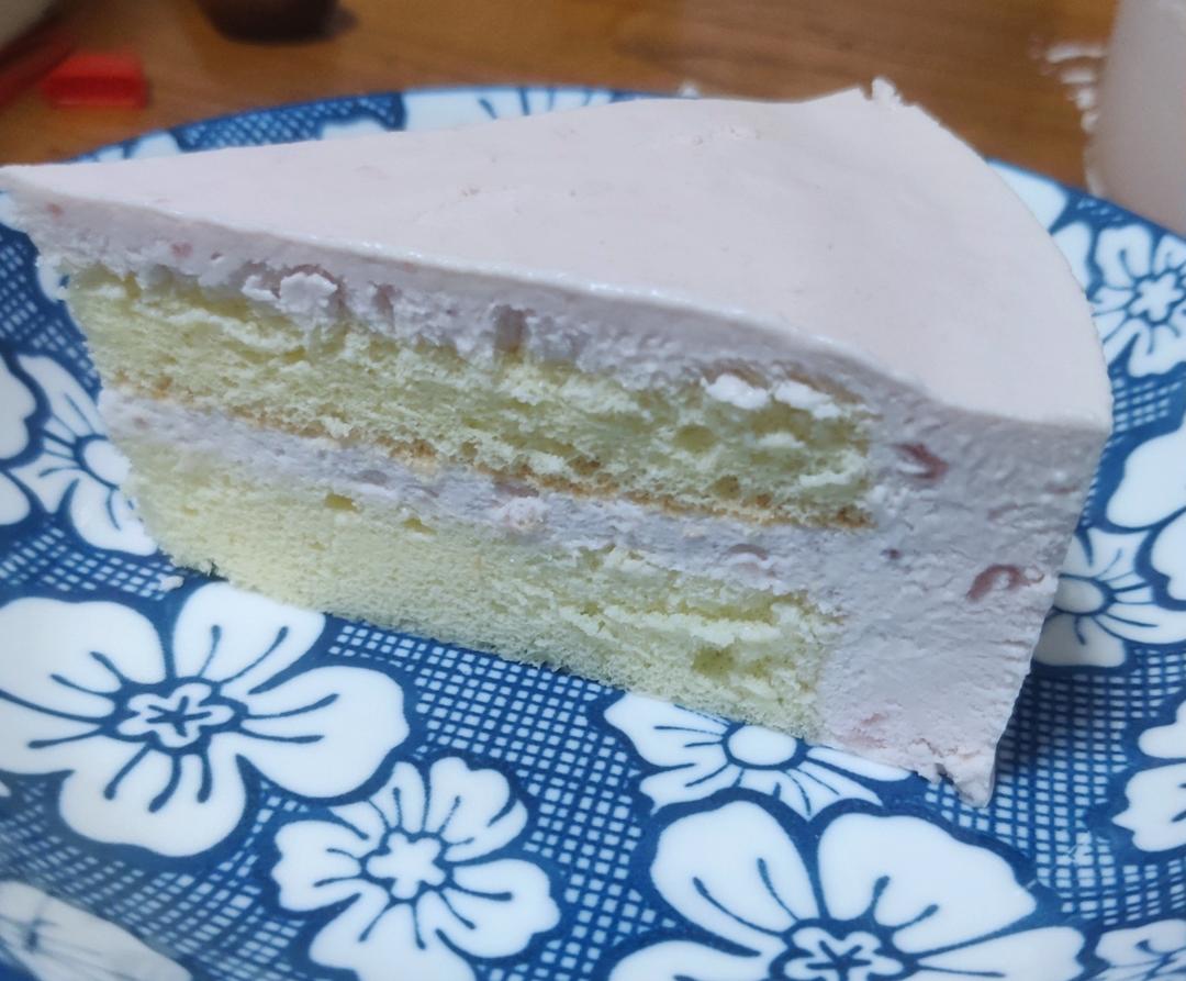 6寸草莓慕斯蛋糕
