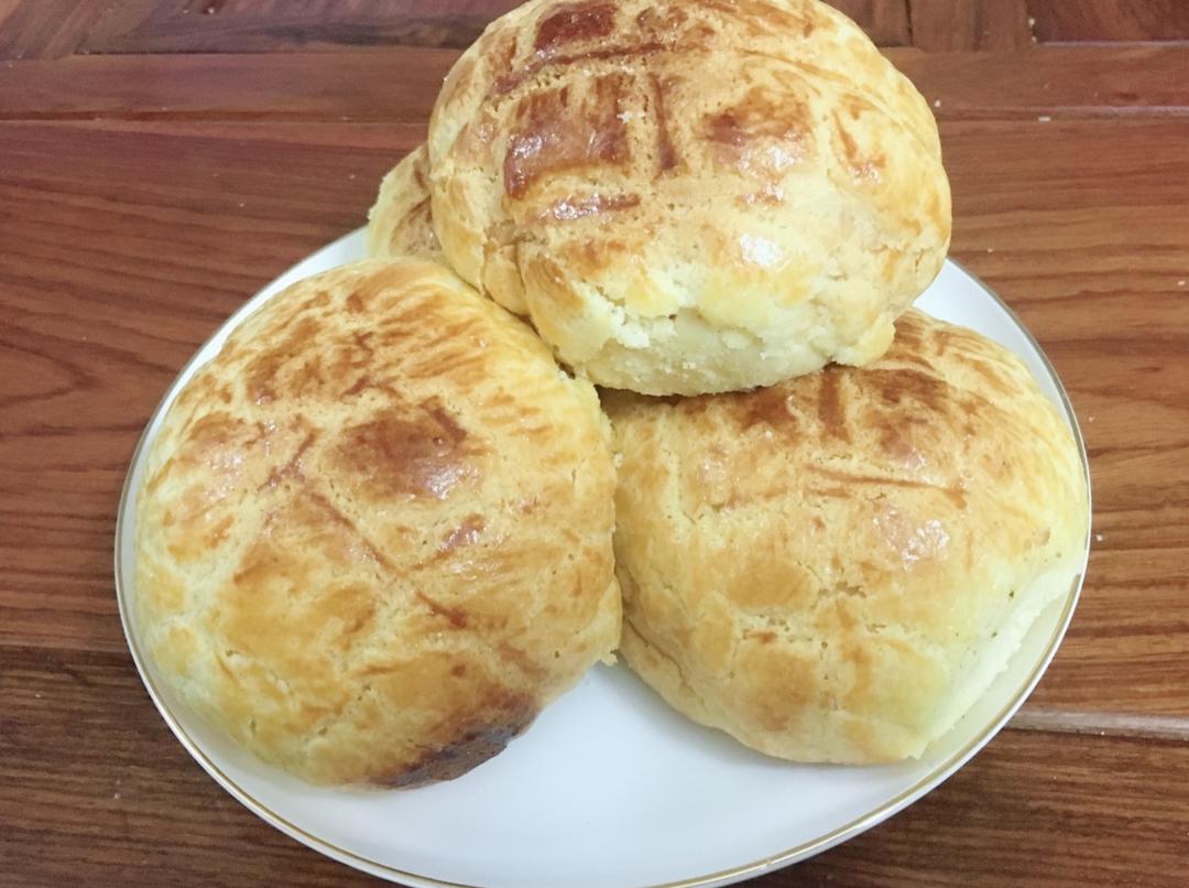 好吃到炸裂的港式菠萝包（附带制作酥皮的小视频）
