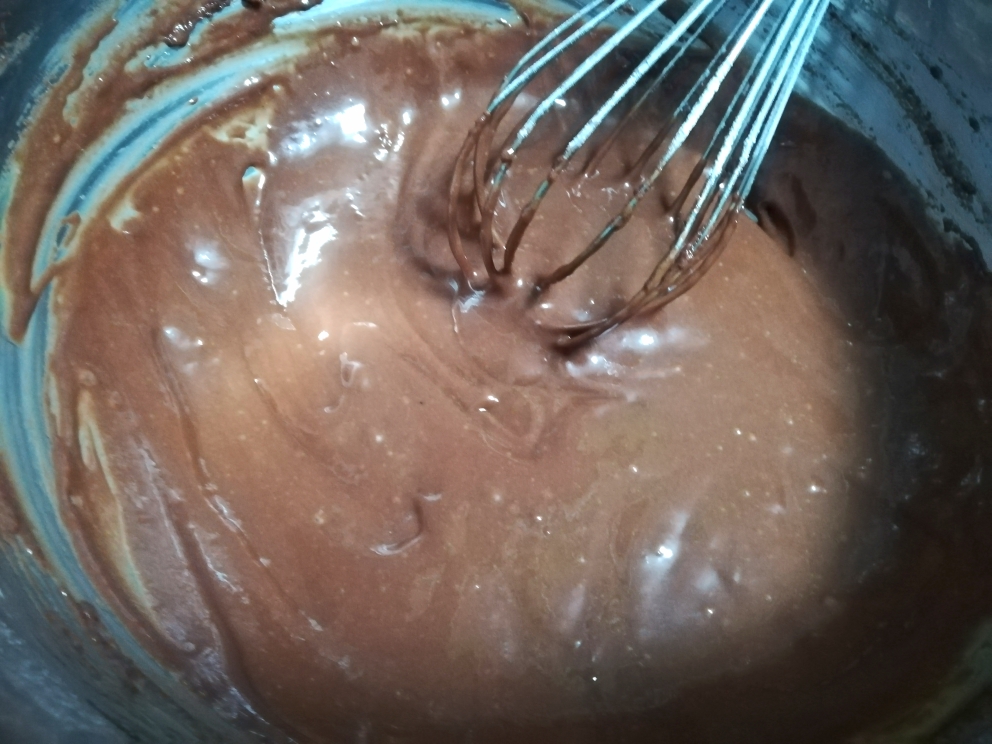 巧克力戚风蛋糕坯6寸（非常成功）的做法 步骤3