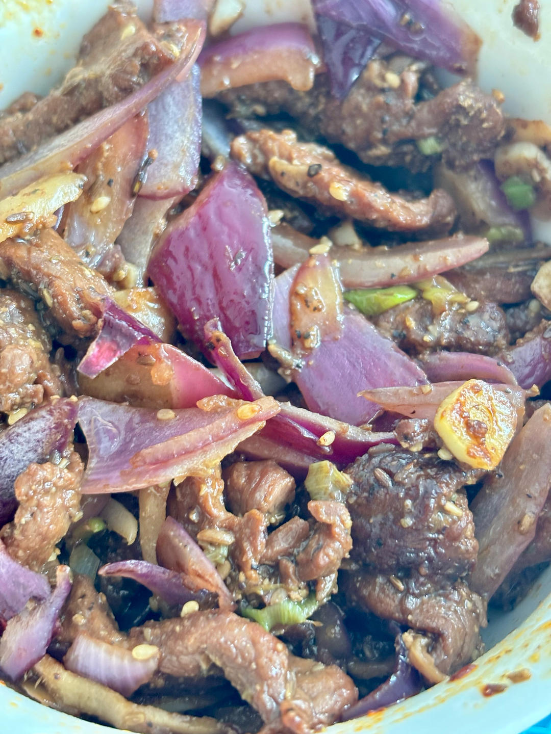 洋葱爆孜然牛肉