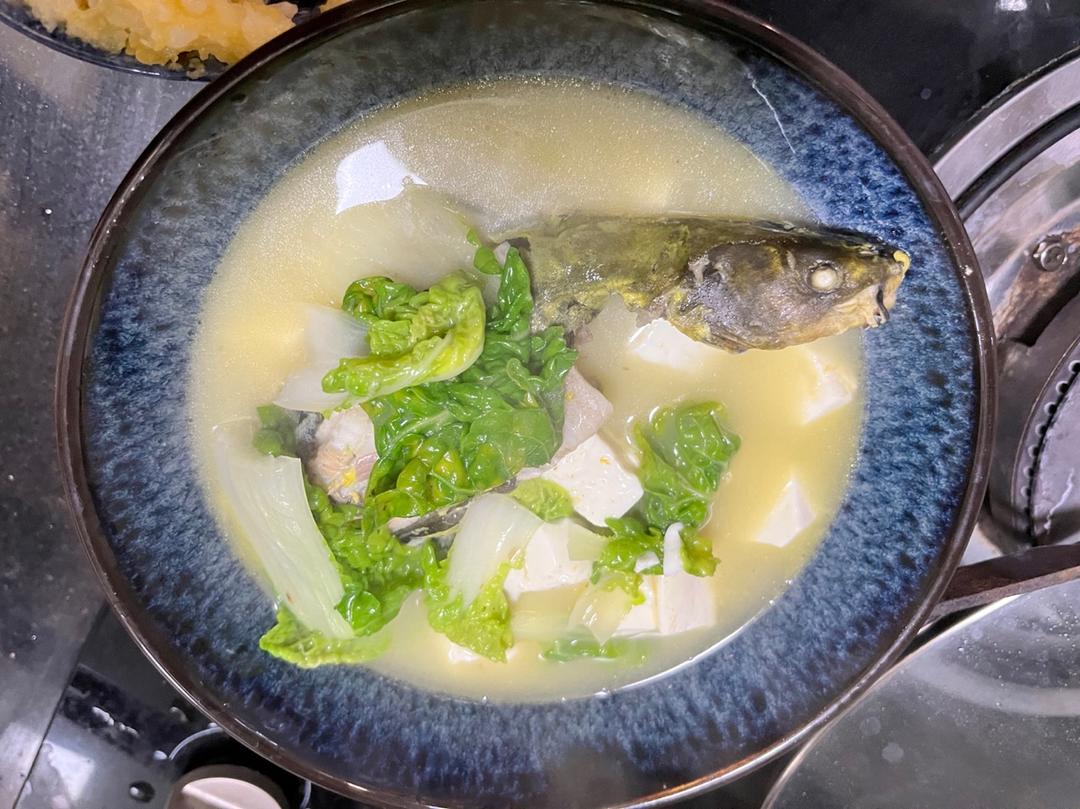 昂刺鱼豆腐汤（黄辣丁）