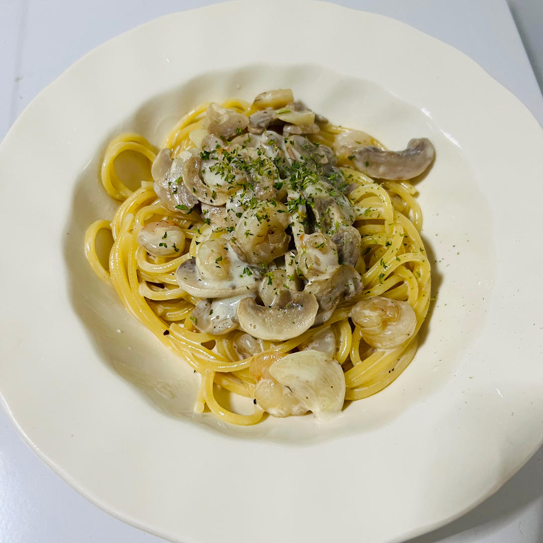 超快手低卡白酱蘑菇鲜虾意面