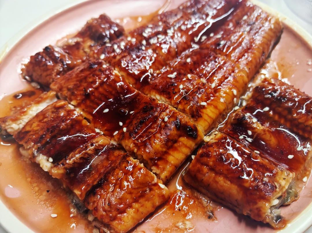 蒲烧鳗鱼饭