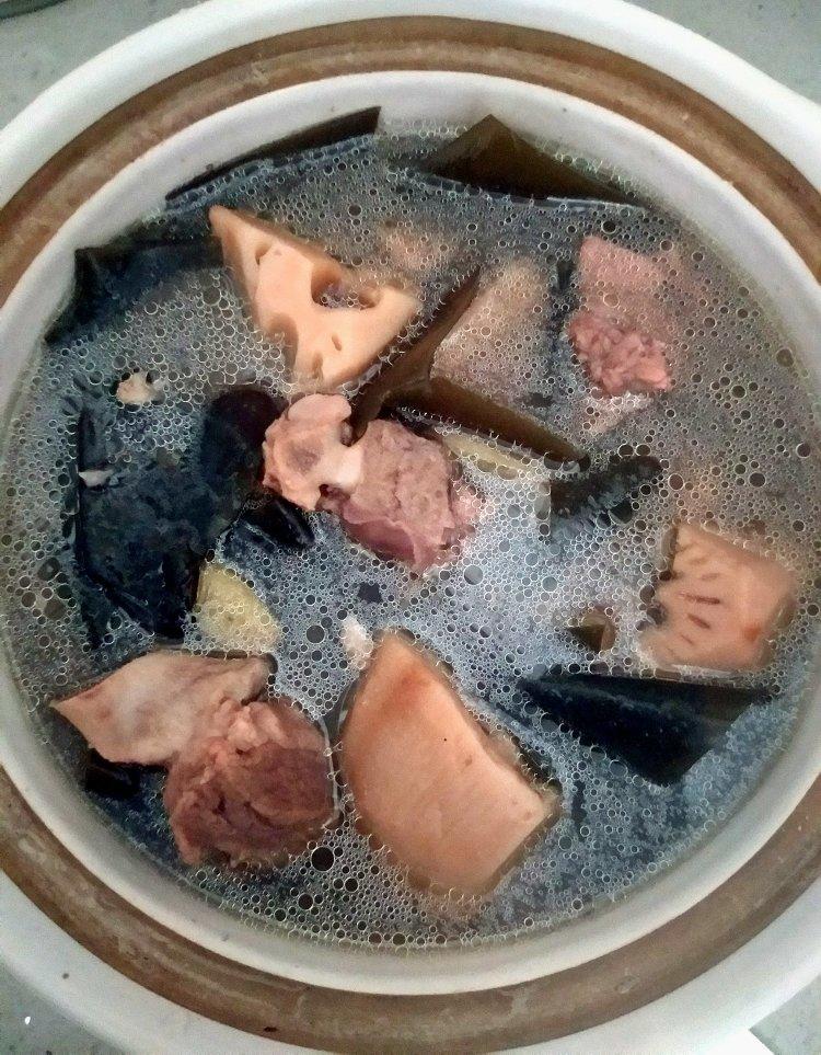 海带排骨汤