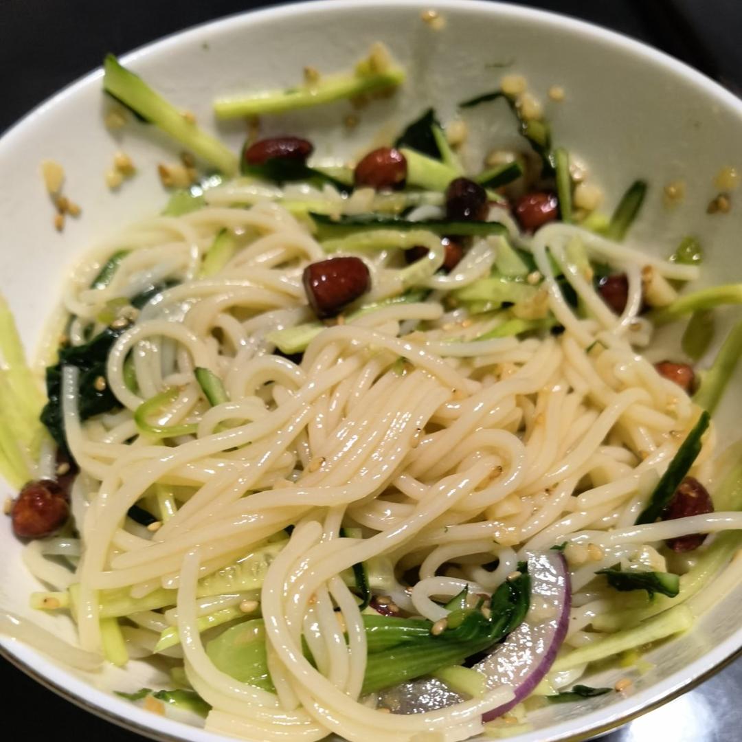 巨好吃㊙️酸辣凉拌面❗️十分钟搞定，简单快手❗️