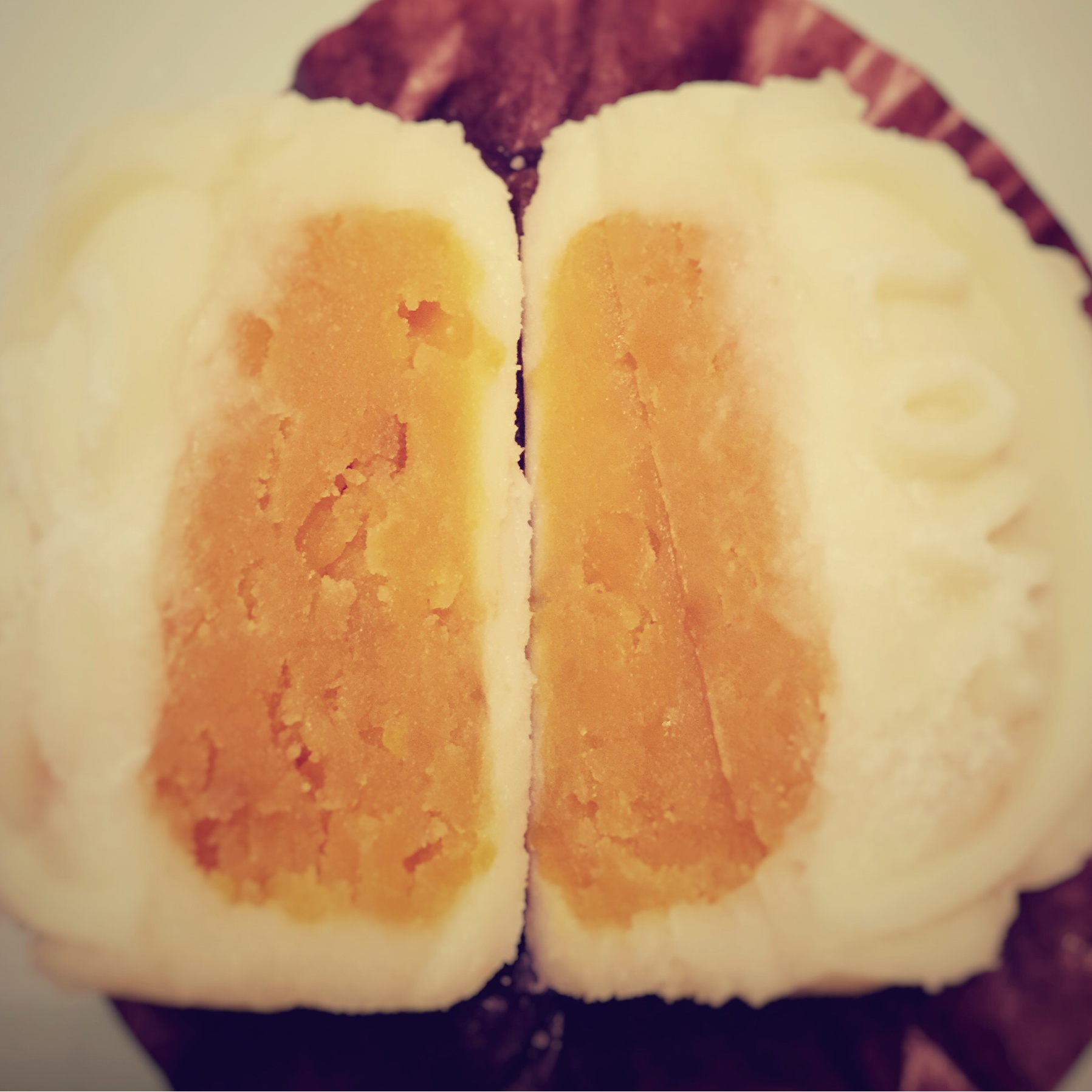 咸甜的味道刚刚好：港式金沙奶黄月饼（含金沙馅做法）