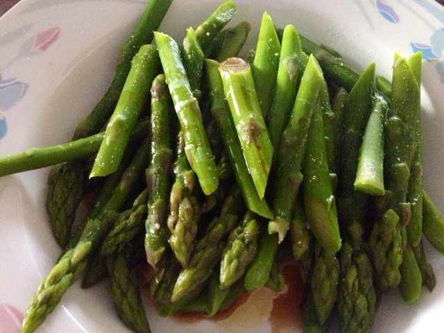 白灼芦笋