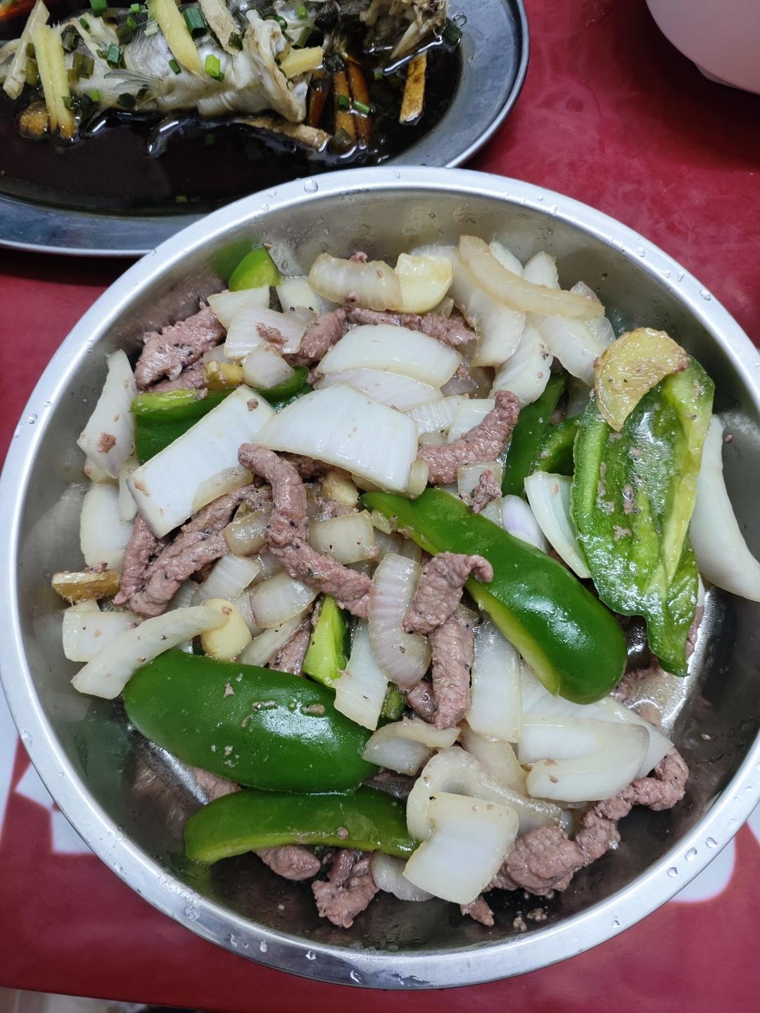 老少皆宜的一道“青椒洋葱爆炒牛肉”