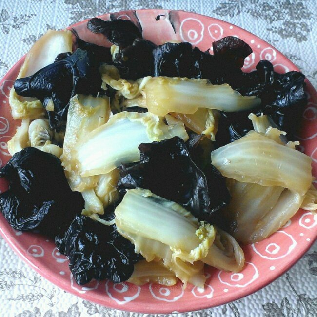 白菜炒木耳