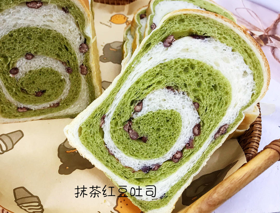 春天的颜色！抹茶红豆吐司！