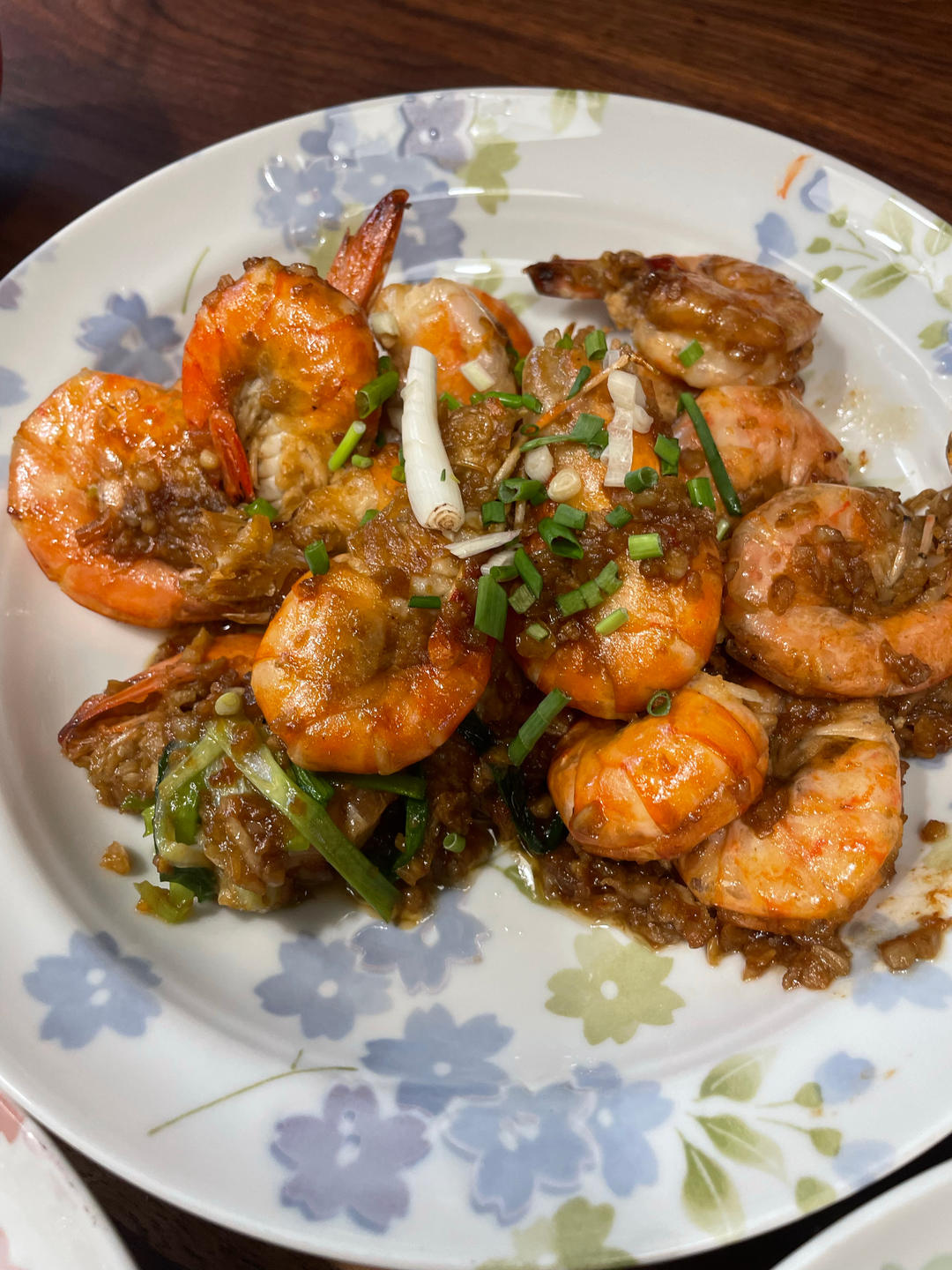 好吃到舔手的蒜爆罗氏虾（零失败，巨好吃)