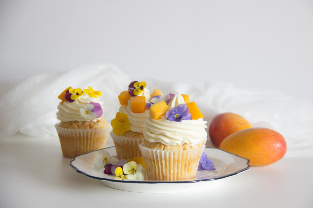 芒果白巧克力muffins【北鼎烤箱食谱】