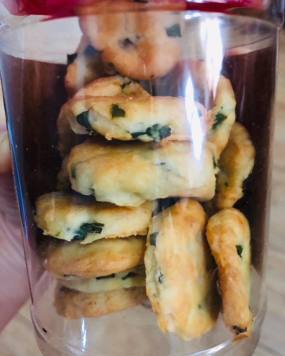 无糖香葱苏打咸饼干