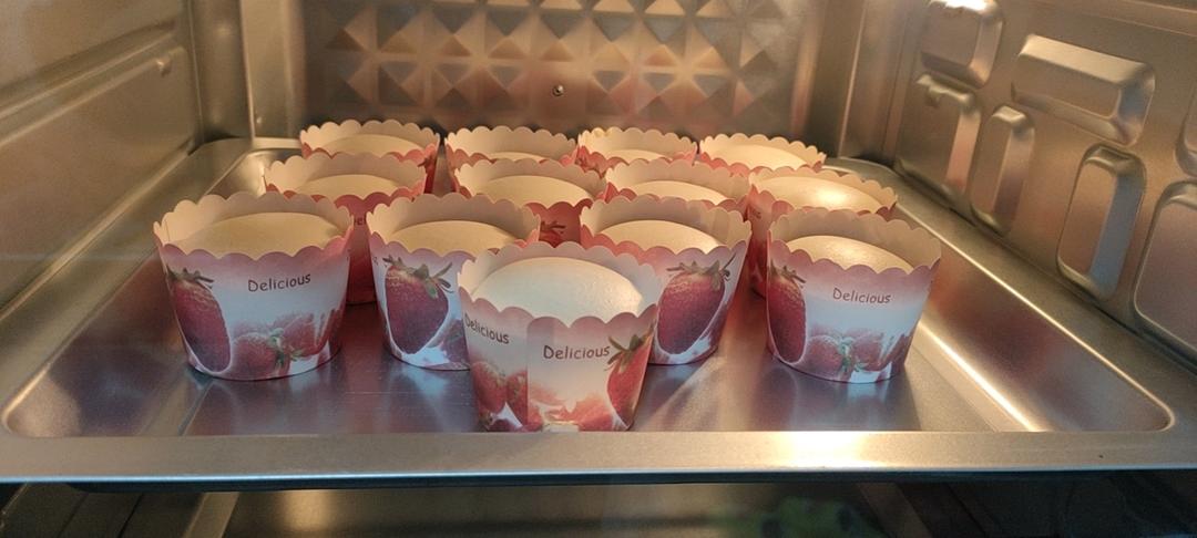 纸杯蛋糕，绝对不塌不裂，百分百成功四段式烘烤方法，不私藏无保留