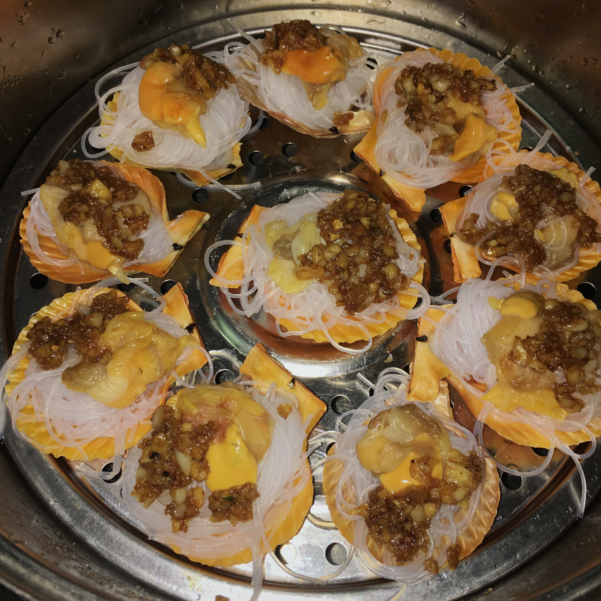 蒜蓉粉丝蒸扇贝