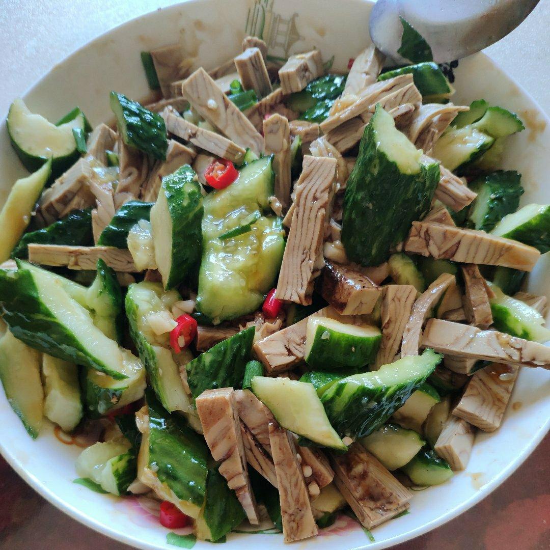 凉拌五香豆腐丝