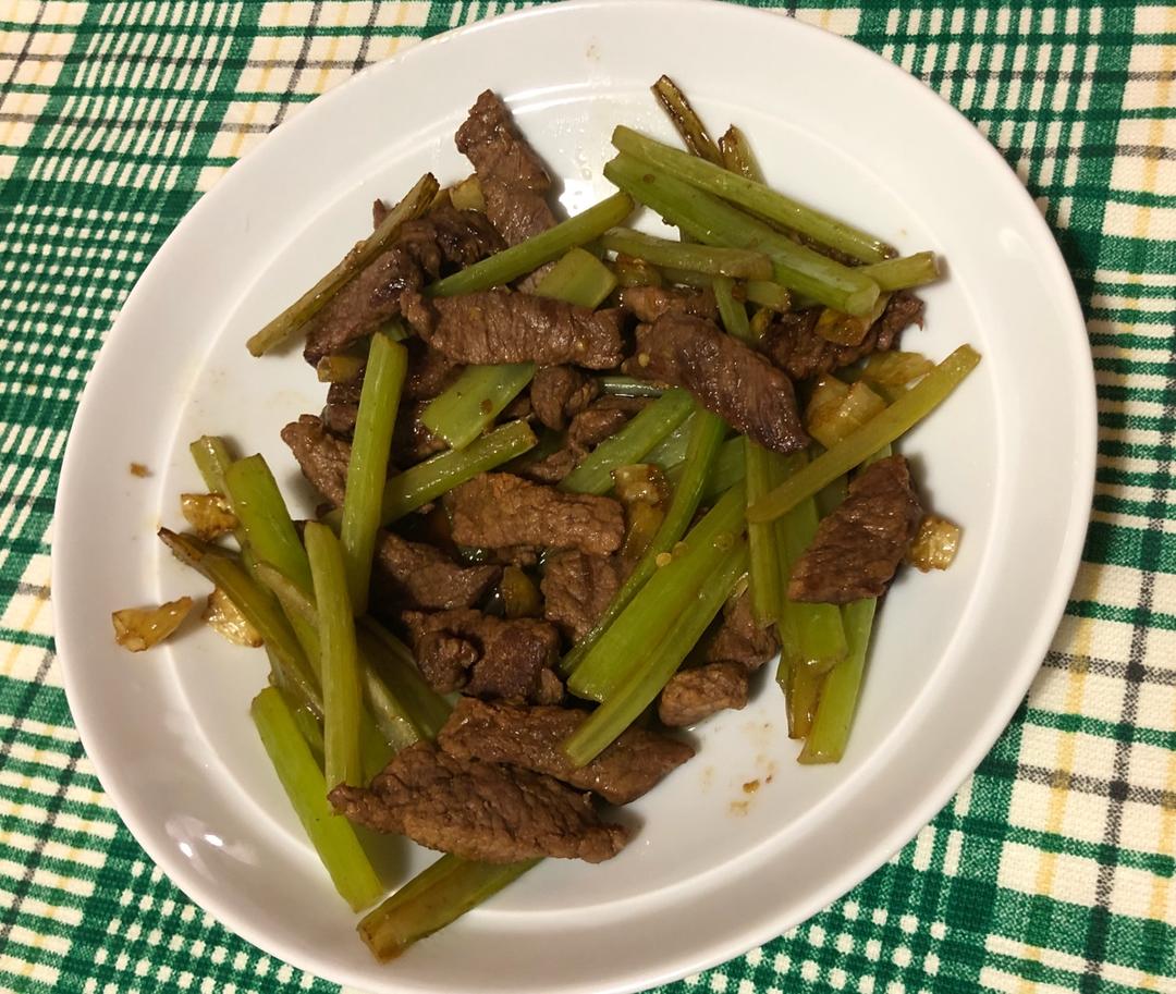 芹菜炒牛肉