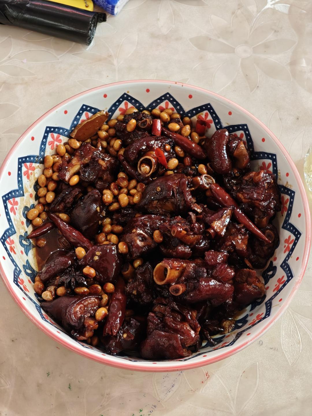 流口水的黄豆炖猪蹄