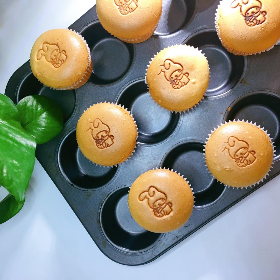 炼乳纸杯蛋糕